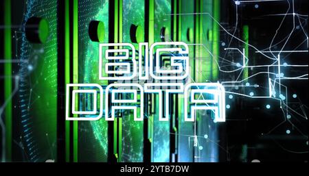 Bild des Big-Data-Textes über dem Serverraum Stockfoto