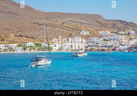 Blick auf Karavostasi Bucht, Folegandros Insel, Kykladen Inseln, Griechenland Stockfoto