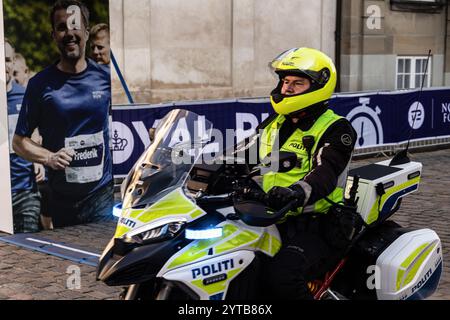 Kopenhagen, Dänemark. Mai 2024. Dänisches Polizeimotorrad beim Royal Run gesehen. (Credit Image: © Kristian Tuxen Ladegaard Berg/SOPA Images via ZUMA Press Wire) NUR REDAKTIONELLE VERWENDUNG! Nicht für kommerzielle ZWECKE! Stockfoto