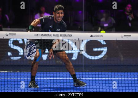 Mailand, Italien. Dezember 2024. Federico Chingotto (ARG) wurde während des Spiels von Milano Premiere Padel P1 zwischen Pol Hernandez Alvarez (ESP) Ramiro Jesus Valenzuela (ARG) gegen Federico Chingotto (ARG) Alejandro Galan (ESP) in der Allianz Cloud Arena gesehen. Quelle: SOPA Images Limited/Alamy Live News Stockfoto