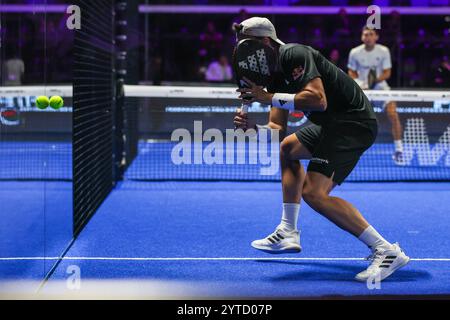 Mailand, Italien. Dezember 2024. Alejandro Galan (ESP) im Spiel von Milano Premiere Padel P1 zwischen Pol Hernandez Alvarez (ESP) Ramiro Jesus Valenzuela (ARG) gegen Federico Chingotto (ARG) Alejandro Galan (ESP) in der Allianz Cloud Arena. (Foto: Fabrizio Carabelli/SOPA Images/SIPA USA) Credit: SIPA USA/Alamy Live News Stockfoto