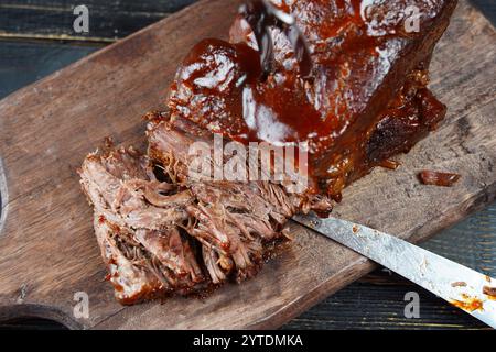 Gegrilltes Brustfleisch vom Grill Stockfoto