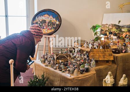 Rosice, Region Brünn. Dezember 2024. Ausstellung von Krippen im Schloss in Rosice, Region Brünn, Tschechische Republik, 7. Dezember 2024. Quelle: Patrik Uhlir/CTK Photo/Alamy Live News Stockfoto