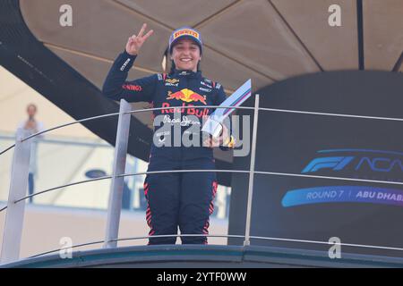 Hamda Al Qubaisi (F1 Academy, MP Motorsport, Red Bull Racing, #8), SIND, Formel 1 Weltmeisterschaft, Abu Dhabi Grand Prix, Yas Marina Circuit, 07.12.2024 Foto: Eibner-Pressefoto/Annika Graf Stockfoto