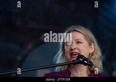 Die Oberbürgermeisterin der Stadt Kopenhagen, Sophie Haestorp Andersen, hält eine Rede während der Verlängerung der M4-U-Bahn-Linie nach Sydhavnen und Valby in Kopenhagen Süd. Stockfoto