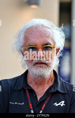 Abu Dhabi, Abu Dhabi. Dezember 2024. Flavio Briatore (ITA) Alpine F1 Team Executive Advisor. Formel-1-Weltmeisterschaft, Rd 24, großer Preis von Abu Dhabi, Samstag, 7. Dezember 2024. Yas Marina Circuit, Abu Dhabi, VAE. 07.12.2024. Formel-1-Weltmeisterschaft, Rd 24, Grand Prix Von Abu Dhabi, Yas Marina Circuit, Abu Dhabi, Qualifikationstag. Das Foto sollte lauten: XPB/Alamy Live News. Stockfoto