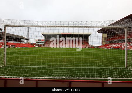 Oakwell Stadium, Barnsley, England - 7. Dezember 2024 Allgemeine Ansicht des Bodens - vor dem Spiel Barnsley gegen Birmingham City, Sky Bet League One, 2024/25, Oakwell Stadium, Barnsley, England - 7. Dezember 2024 Credit: Arthur Haigh/WhiteRosePhotos/Alamy Live News Stockfoto