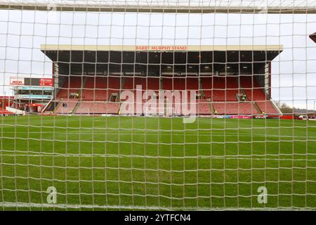 Oakwell Stadium, Barnsley, England - 7. Dezember 2024 Allgemeine Ansicht des Bodens - vor dem Spiel Barnsley gegen Birmingham City, Sky Bet League One, 2024/25, Oakwell Stadium, Barnsley, England - 7. Dezember 2024 Credit: Arthur Haigh/WhiteRosePhotos/Alamy Live News Stockfoto