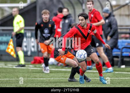 Amsterdam, Niederlande. Dezember 2024. AMSTERDAM, 07.12.2024, Sportpark ging in Genua, Dutch Tweede Football, Betnation League Saison 2024/2025, Spiel zwischen AFC und HHC Hardenberg. AFC-Spieler Milan Hoek Credit: Pro Shots/Alamy Live News Stockfoto