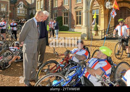 2. JUNI 2012 Sandringham Norfolk CA. 2012 behinderte Veteranen aus Großbritannien und den USA, die alle lebensverändernde Verletzungen in Afghanistan erlitten haben Stockfoto