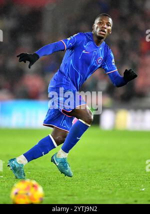 Moises Caicedo of Chelsea - Southampton V Chelsea, Premier League, St Mary's Stadium, Southampton, Großbritannien - 4. Dezember 2024 nur redaktionelle Verwendung - es gelten Einschränkungen bei DataCo Stockfoto