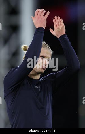 LONDON, Großbritannien - 7. Dezember 2024: Erling Haaland aus Manchester City applaudiert den Fans nach dem Premier League-Spiel zwischen Crystal Palace FC und Manchester City FC im Selhurst Park (Credit: Craig Mercer/ Alamy Live News) Stockfoto