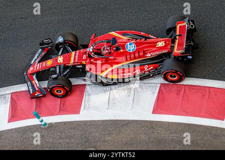 Abu Dhabi, Vereinigte Arabische Emirate. Dezember 2024. Charles Leclerc (MON) - Scuderia Ferrari - Ferrari SF-24 - Ferrari&#XA;während der Samstagssitzung der Formel 1 Etihad Airways Abu Dhabi Grand Prix 2024, Yas Marina, Abu Dhabi 6-8 Dezember 2024 Credit: Independent Photo Agency/Alamy Live News Stockfoto
