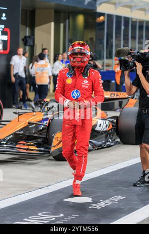 Yas Marina, Abu Dhabi. Dezember 2024. 12/7/2024 - Carlos Sainz Jr. (ESP) - Scuderia Ferrari - Ferrari SF-24 - Ferrari während der Samstagssitzung der Formel 1 Etihad Airways Abu Dhabi Grand Prix 2024, Yas Marina, Abu Dhabi 6-8 Dezember 2024 (Foto: Alessio de Marco/SIPA USA) Credit: SIPA USA/Alamy Live News Stockfoto