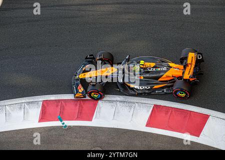 Yas Marina, Abu Dhabi. Dezember 2024. 12/7/2024 - Lando Norris (GBR) - McLaren Formel-1-Team - McLaren MCL38 - Mercedes während der Samstagssitzung der Formel 1 Etihad Airways Abu Dhabi Grand Prix 2024, Yas Marina, Abu Dhabi 6-8 Dezember 2024 (Foto: Alessio de Marco/SIPA USA) Credit: SIPA USA/Alamy Live News Stockfoto