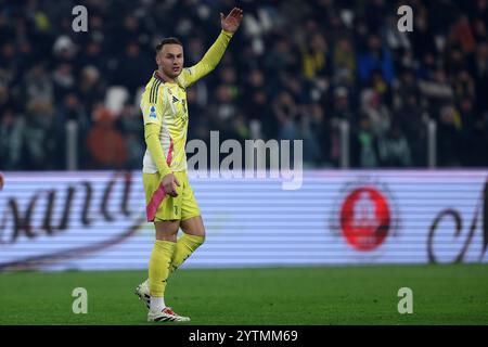 Turin, Italien. Dezember 2024. Teun Koopmeiners von Juventus FC Gesten während des Spiels der Serie A zwischen Juventus FC und Bologna FC im Allianz Stadium am 7. Dezember 2024 in Turin. Quelle: Marco Canoniero/Alamy Live News Stockfoto