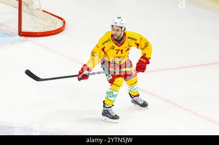 Kloten, Schweiz, 30. November 2024: #71 Julian Schmutz, Stürmer SCL Tigers. (Foto: Andreas Haas/dieBildmanufaktur) Stockfoto