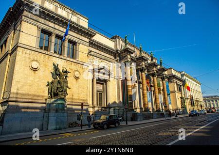 Die Königlichen Museen der Schönen Künste frz. MusÃ es royaux des Beaux-Arts de Belgique, niederl. Koninklijke Musea voor Schone Kunsten van BelgiÃ beherbergen die Gemälde- und Skulpturensammlungen des belgischen Staates in Brüssel. Königliche Museen der Schönen Künste *** die Königlichen Museen der Schönen Künste MusÃ es royaux des Beaux Arts de Belgique, Koninklijke Musea voor Schone Kunsten van BelgiÃ beherbergen in Brüssel die Gemälde- und Skulpturensammlungen des belgischen Staates Königliche Museen der Schönen Künste Stockfoto