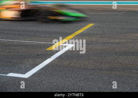 7. Dezember 2024, Abu Dhabi, Singapur, Vereinigte Arabische Emirate: F2 am Samstag beim Formel 1-Grand Prix von Abu Dhabi 2024 auf dem Yas Marina Circuit. (Credit Image: © Antoine Lapeyre/ZUMA Press Wire) NUR REDAKTIONELLE VERWENDUNG! Nicht für kommerzielle ZWECKE! Stockfoto