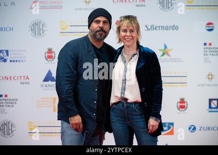 Sorrent, Italien. Dezember 2024. Marco D'Amore und Cécile Allegra nehmen an dem Fotocall während der 47. Giornate di Cinema 2024 Teil. (Foto: Andrea Gulí/SOPA Images/SIPA USA) Credit: SIPA USA/Alamy Live News Stockfoto