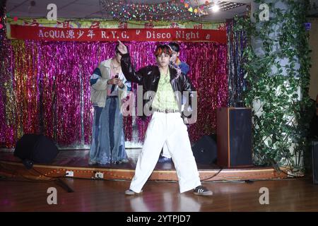 TAIPEI, CHINA - 6. DEZEMBER 2024 - Acqua R.Y.G., bestehend aus Lin Yujia, Always You und Trunkene Texte, nahmen an der Veröffentlichung des neuen Songs des Dynami Teil Stockfoto