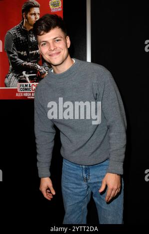 Alex hogh Andersen auf der German Film Comic Con Dortmund in der Messehalle. Dortmund, 07.12.2024 *** Alex hogh Andersen auf der German Film Comic Con Dortmund in der Dortmunder Ausstellungshalle, 07 12 2024 Foto:Xn.xKubelkax/xFuturexImagex Comic con 4247 Stockfoto