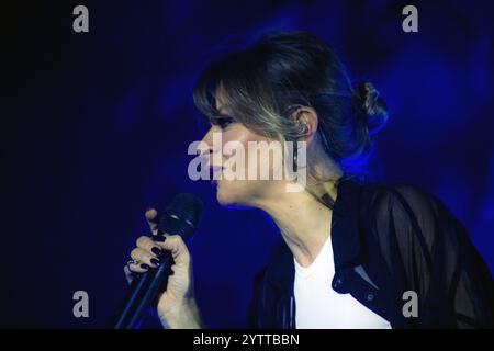 Padua, Italien. Dezember 2024. Alessandra Amoroso tritt am 07. Dezember 2024 mit der Fino A Qui Tour 2024 in der Kioene Arena, Padua auf (Foto: Mimmo Lamacchia/NurPhoto)0 Credit: NurPhoto SRL/Alamy Live News Stockfoto