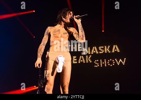 Mailand, Italien. Dezember 2024. Naska tritt am 7. Dezember 2024 live im Unipol Forum in Mailand auf. (Foto: Mairo Cinquetti/NurPhoto) Credit: NurPhoto SRL/Alamy Live News Stockfoto