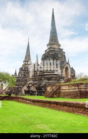 Fantastische Stupas (Chedis) des Wat Phra Si Sanphet in Ayutthaya Stockfoto