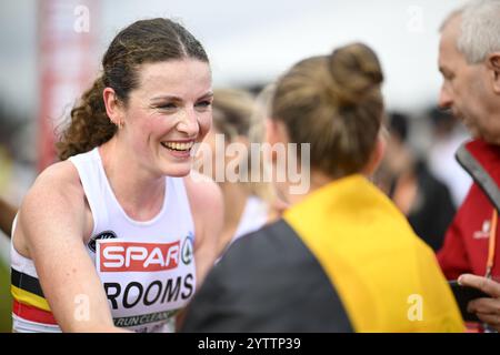 Antalya, Türkei. Dezember 2024. Belgische Lisa Zimmer und Bild nach dem Rennen der Seniorinnen bei der europäischen ross Country-Weltmeisterschaft in Antalya, Türkei. BELGA FOTO JASPER JACOBS Credit: Belga News Agency/Alamy Live News Stockfoto