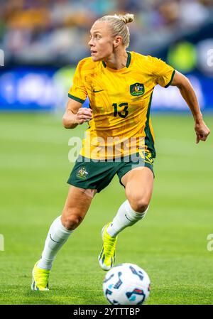 Geelong, Australien. Dezember 2024. Der Australier Tameka Yallop wurde während des Freundschaftsspiels gegen die Matildas und Chinesisch Taipeh in Aktion gebracht. Abschiedsspiel für die australische Clare Polkinghorne. Endpunktzahl Australien 6 – Chinesisches Taipeh 0. (Foto: Olivier Rachon/SOPA Images/SIPA USA) Credit: SIPA USA/Alamy Live News Stockfoto