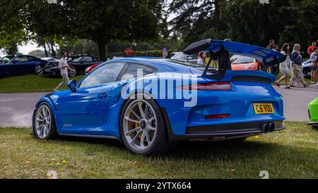 2016 Porsche 911 (991) GT3 RS auf der Automobilausstellung Salon Privé Concours d’Elégance 2024 im Schloss Blenheim. Stockfoto