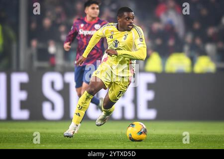 Turin, Italien, Italien. Dezember 2024. Pierre KALULU von Juventus während des Spiels der Serie A zwischen Juventus FC und Bologna FC im Allianz Stadion am 7. Dezember 2024 in Turin. (Kreditbild: © Matthieu Mirville/ZUMA Press Wire) NUR REDAKTIONELLE VERWENDUNG! Nicht für kommerzielle ZWECKE! Quelle: ZUMA Press, Inc./Alamy Live News Stockfoto