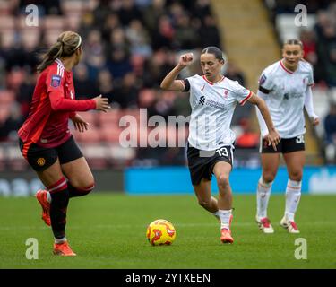 Leigh Sports Village, Manchester, Großbritannien. Dezember 2024. Frauen Super League Football, Manchester United Frauen gegen Liverpool Frauen; Mia Enderby von Liverpool Women Under Pressure Credit: Action Plus Sports/Alamy Live News Stockfoto