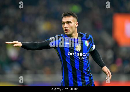 Mailand, Italien. Dezember 2024. Lautaro Martinez (10) von Inter wurde während des Spiels zwischen Inter Mailand und Parma in Giuseppe Meazza in Mailand gesehen. Stockfoto