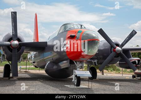 Pueblo, Colorado - der Lockheed P2V Neptun im Pueblo Weisbrod Aircraft Museum. Die Navy hatte sowohl Kolben- als auch Düsenmotoren. Stockfoto