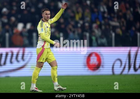 Turin, Italien. Dezember 2024. Teun Koopmeiners von Juventus FC Gesten während des Spiels der Serie A zwischen Juventus FC und Bologna FC im Allianz Stadium am 7. Dezember 2024 in Turin. Quelle: Marco Canoniero/Alamy Live News Stockfoto