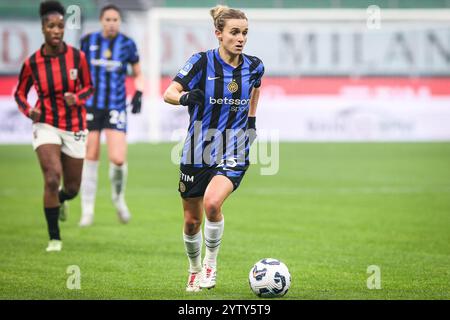 Mailand, Italie. Dezember 2024. Lina MAGULL von Inter Mailand während des Fußballspiels der italienischen Frauenmeisterschaft Serie A zwischen dem AC Mailand und dem FC Internazionale am 8. Dezember 2024 im San Siro Stadion in Mailand, Italien - Foto Matthieu Mirville (F Bertani)/DPPI Credit: DPPI Media/Alamy Live News Stockfoto