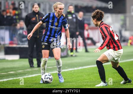 Mailand, Italien, Italien. Dezember 2024. Henrietta CSISZAR von Inter Mailand während des Spiels Der Women's Series A zwischen dem AC Mailand und dem FC Internazionale im San Siro Stadium am 8. Dezember 2024 in Mailand. (Kreditbild: © Matthieu Mirville/ZUMA Press Wire) NUR REDAKTIONELLE VERWENDUNG! Nicht für kommerzielle ZWECKE! Quelle: ZUMA Press, Inc./Alamy Live News Stockfoto