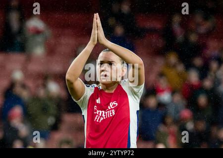 London, Großbritannien. Dezember 2024. London, England, 08. Dezember 2024: Katie McCabe (11 Arsenal) nach dem Womens Super League Spiel zwischen Arsenal und Aston Villa im Emirates Stadium in London. (Pedro Porru/SPP) Credit: SPP Sport Press Photo. /Alamy Live News Stockfoto