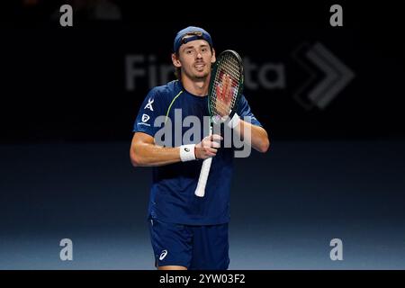 Der Australier Alex de Minaur feiert nach dem Gewinn des Grand Final der UTS London 2024 in der Copper Box Arena in London. Bilddatum: Sonntag, 8. Dezember 2024. Stockfoto