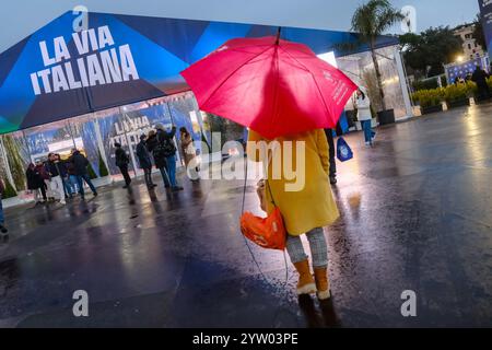 Roma, Italien. Dezember 2024. &#x2018;Atreju 2024 - La Via italiana“, politica e Villaggio di Natale di Fratelli d'Italia FDI A Roma Domenica 08 Dicembre 2024 (Foto Mauro Scrobogna/LaPresse) &#x2018;Atreju 2024 - der italienische Weg', Politik und Weihnachtsdorf der Brüder Italiens FDI in Rom am Sonntag, 08. Dezember 2024. (Foto: Mauro Scrobogna/LaPresse) Credit: LaPresse/Alamy Live News Stockfoto