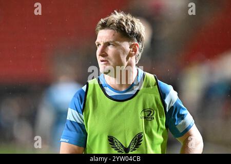 Ashton Gate, Bristol, Großbritannien. Dezember 2024. Investec Champions Cup Rugby, Bristol Bears gegen Leinster; Jordie Barrett von Leinster warms Up Credit: Action Plus Sports/Alamy Live News Stockfoto