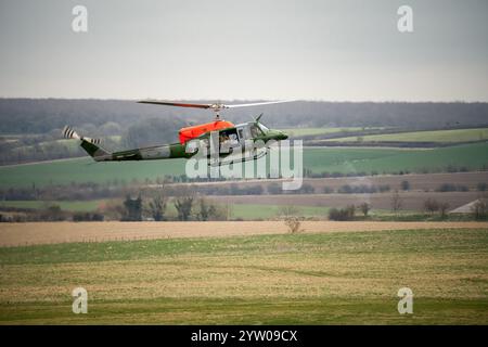 ZH814 British Army 1971 Helikopter Bell 212 B-BGMH (Army Air Corps AAC) 1971 Helikopter Bell 212 B-BGMH Durchführung Pilotenausbildung, Wilts UK Stockfoto