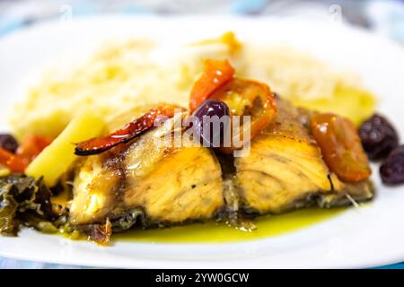 Traditionelles Kabeljau-Rezept, zubereitet im klassischen Stil Stockfoto