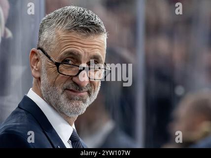 Mark French (Chef-Trainer, ERC Ingolstadt Panther) / Porträt / Porträt. GER, EHC Red Bull München vs. ERC Ingolstadt, Eishockey, DEL, 24. Spieltag, Saison 2024/2025, 08.12.2024. Foto: Eibner-Pressefoto/Heike Feiner Stockfoto