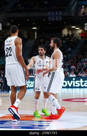 Madrid, Spanien. Dezember 2024. Dezember 2024; Wizink Center; Liga Endesa; ACB; Real Madrid vs Unicaja; Edy Walter Tavares (Real Madrid), Facundo Campazzo (Real Madrid) und Sergio Llull (Real Madrid)Liga Endesa ACB Real Madrid - Unicaja 900/Cordon PRESS Credit: CORDON PRESS/Alamy Live News Stockfoto