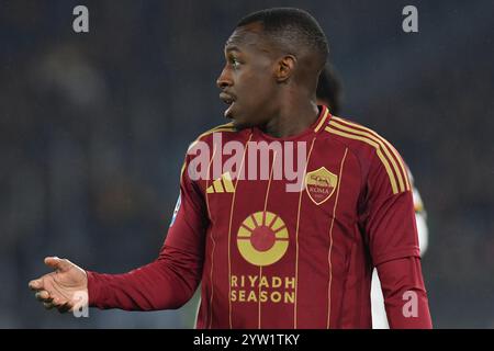 Rom, Italien. Dezember 2024. So Abdulhamid von AS Roma während des Spiels der Serie A zwischen Roma und Lecce im Olympiastadion. Endnote Roma 4: 1 Lecce Credit: SOPA Images Limited/Alamy Live News Stockfoto