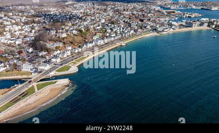 Gloucester, MA, USA - 29. November 2024: Herbstluftfahrt, Drohne, Foto der Stadt Gloucester, Massachusetts, MA, USA. Stockfoto