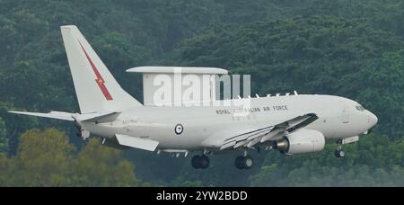 Die Royal Australia Air Force E-7A Wedgetail A30-002 startet zum Training auf der malaysischen Halbinsel Stockfoto